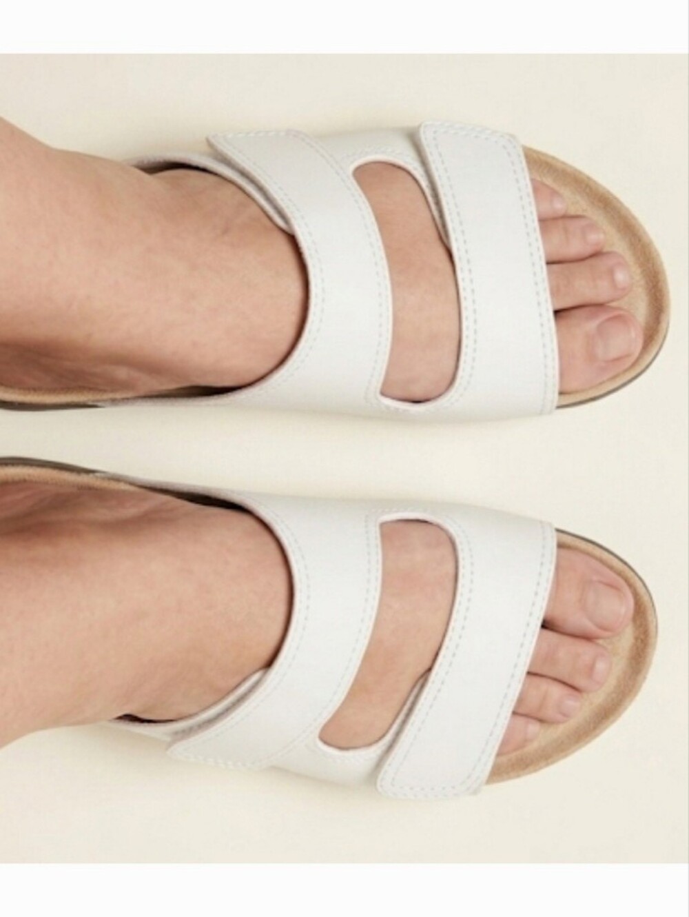 Easy Spirit White Slide Sandals with Double Straps 9 M Trooper